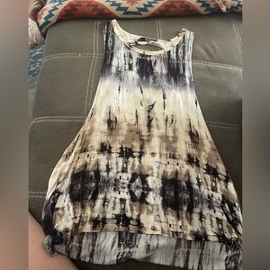 Unique top, camouflage-type colors